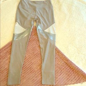 Gottex Gray Reflective Leggings